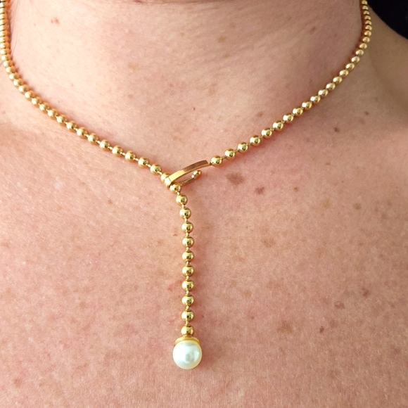 Rebecca necklace.  Purchased in Rome, Italy. Gold plated - Picture 1 of 3